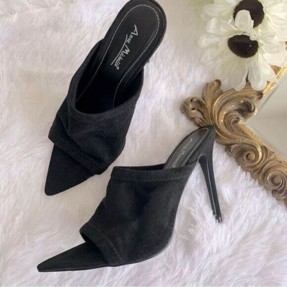 BLACK SUEDE HEEL MULES